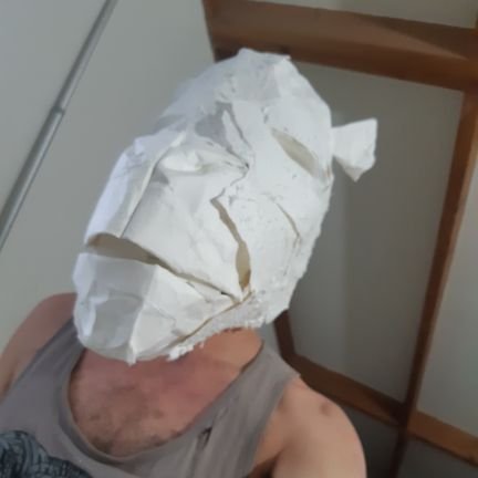 alon_ask's profile picture. אני אוהב וויסקי ולומד עיצוב בהולנד