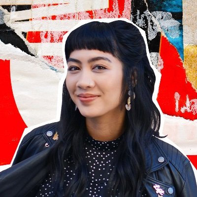 Head in the clouds, feet on the pavement. #ourwordsshapeourworld
#Jrbosslady, graphic designer, artist & founder of @ShopLadoru.