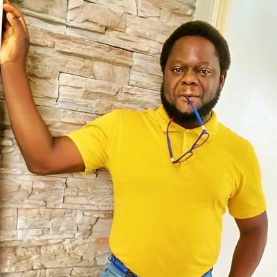 Entrepreneur.
Soccer enthusiast.
Funny fellow.
serious mind.
(most important) Learner.
(shared opinions mine).