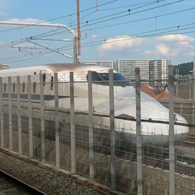 こんにちは。
無言フォロー失礼します。/主に関西の鉄道をアップします。/トラブル防止のため、投稿する写真・動画の無断転載はお控えください。/エロ・スパム垢はブロック/短時間に大量のいいねができないため、リプへの応答が遅れることがあります。/阪急乗りたい教信者