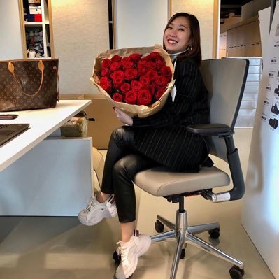 Valeriechenpeng's profile picture. I am a happy and optimistic person and this reflects in my exterior