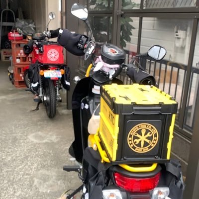JA10クロスカブとAA06クロスカブ50の2台持ちの普通のおっさんです。かわいいモノに目がありません。カブ好きの方は気軽にフォローお願いします。飛行機の模型も作ります。筆塗り専門。