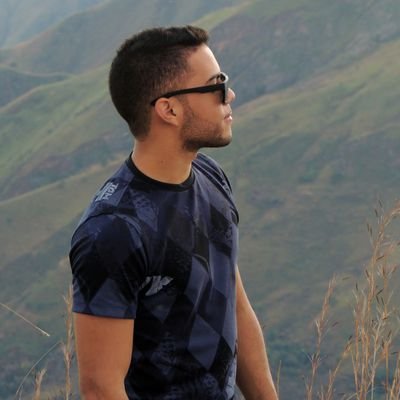 MeseroLunatico's profile picture. Usbista. Comercio Exterior.  Pronto les creo mi biografía.