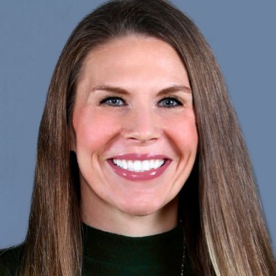 Mom to Lila & Birch | Animal advocate | SoDak gal | Idol = Reggie Miller | Boyz II Men biggest fan | MarCom