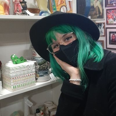 i feel gross | she/her | remember to wash your pajamas
