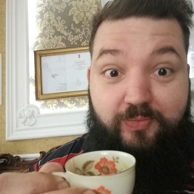 ReimFezsoj's profile picture. cook, modeller and a bit husband