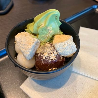 gekkei_0204's profile picture. 一緒にいる時はいつも一番愛おしい人だと思いたいです。手を繋いでゆっくり歩いたり…