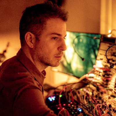 Shortwave Broadcaster is an ambient/drone/film music minimalism sound adventure by Keith Canisius