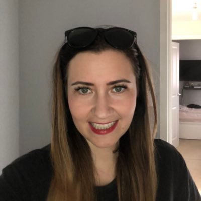 GabrielaPleban's profile picture. ....