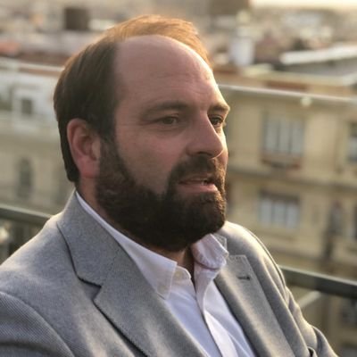 salarroya's profile picture. Buscando equilibrio entre lo específico y lo genérico, entre lo local y lo global, entre el producto y la promoción.