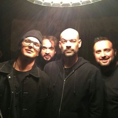 ~fan de Ghost Adventures~
~J'ai pas d'inspiration pour la bio~