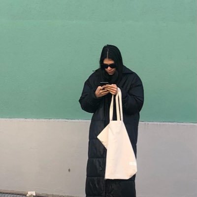 Jazmazzzz's profile picture. no credentials, just me