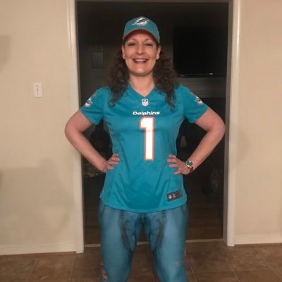 Owner of The Cleaning Expectations, Wife, Mom & Miami Dolphins fan! 1Corinthians 13:4-8 ❤️ #FinsUp🐬 🌻 ☘️