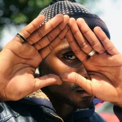 ♌|| NEGUS📿|| 6 || GXDSPXXD🔰 || Photographer📷 || MUSIC📟 || Martyr man.