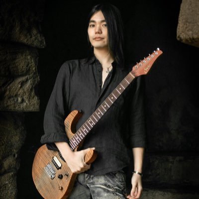 アメリカ帰りのGuitarist/ソロキャンパー MI Hollywood卒 JPN/ENG 麻雀歴22年 Youtubeは下のリンクからどうぞ。 TikTok https://t.co/OzrKuZkXRf ライブのサポートやRec等の依頼 shogoguitarist@gmail.comかDM