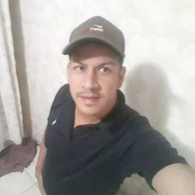 Rafael60488796's profile picture. el que lucha vence