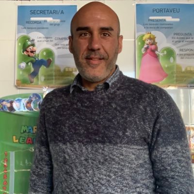 Maestro de EF e Infantil en Escola Pia de Gandía. Enamorado de las NNTT y Metodologías activas. #Geniallyambassador #GoogleLevel2 #AppleTeacher #Soy_InnoDucator