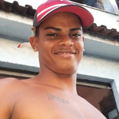Pai faz de mim o seu jardim onde a maldade ñ nasce e a tristeza n tem raiz... 🙌🏼✌🏼
❤️ papai te ama Lorenzo 💖
CASADO 💫