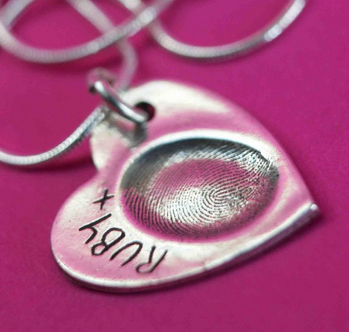 Owner of Smallprint franchise covering West Berks, North Hants, South Oxf. The leading brand in beautiful handcrafted silver fingerprint jewellery.