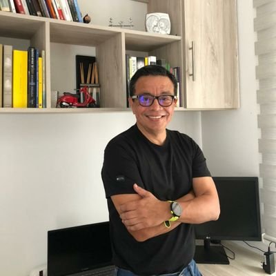Aquí de todo; MD.MsC inmunología Clínica y alergia. medicina con evidencia.