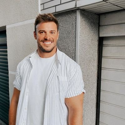 Fernand23356379's profile picture. 🏋️gym lover
✈️traveller
🗣️🇬🇧🇪🇦🇮🇹🇩🇪
I love the things I do it make me happy...?