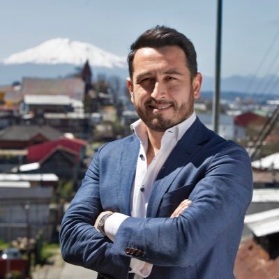 Ingeniero en Administración. Ex basquetbolista puertomontino y amante del deporte en general ⚽️🏀🏉. Sueño con un mejor Puerto Montt.