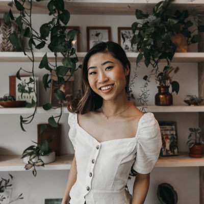 itscrystalshe's profile picture. #YYC. Communications. Dancer.