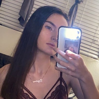 LexiiGamer_'s profile picture. Vegas 📍|| ♈️ || ig: trinnw_ ||