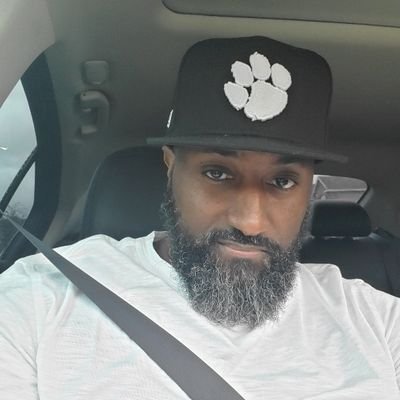 JMillie05's profile picture. Addicted Crew DJs... Broken Needles Podcast Co-Host... Famous Radio Live DJ...