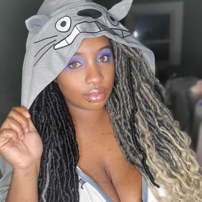 The_DangerZone0's profile picture. IG: The_DangerZone0
Makeup IG: Danger zone makeup
Snapchat: The_DangerZone0