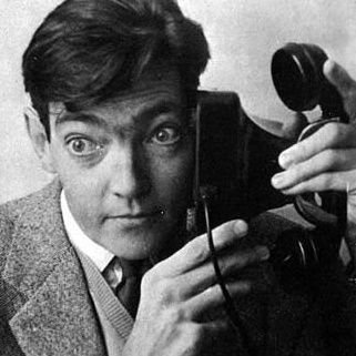 EpdlpO's profile picture. Todo el arte es una confesión de que la vida no basta.