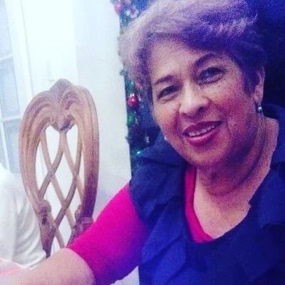 carlenaruiz's profile picture. 