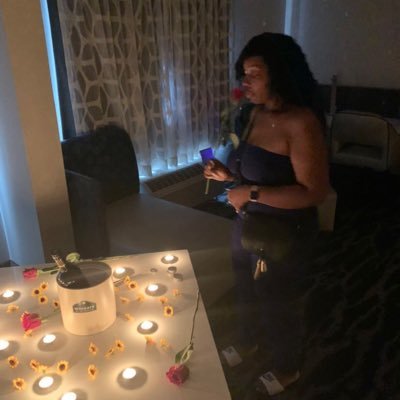 Summer Rain🌦. Wine🍷. Walks in the park🚶🏾♀️. Cool Breezes🌬. Sunflowers🌻. Butterflies🦋.