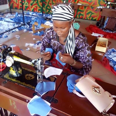 Apporter des solutions adéquates  aux problèmes sociaux, moraux, économiques, environnementaux des femmes. La formation et la création d'emplois pour celles ci