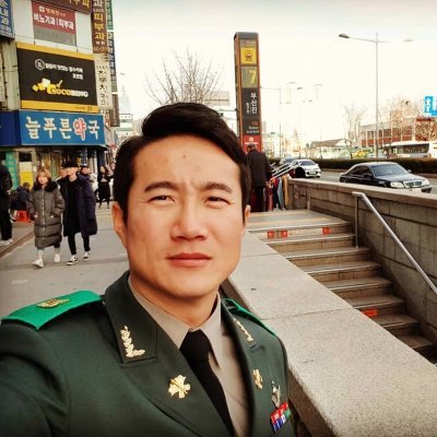 우리 군대는 영광과 감사를받을 자격이 있습니다. 우리가 누리는 자유와 자유는 국가를 보호하기 위해 목숨을 바치는 용감한 군인들 덕분입니다.