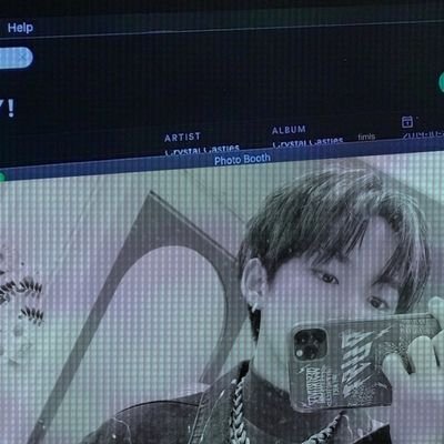 aiursies's profile picture. inside of brain there's @treasuremembers ♡