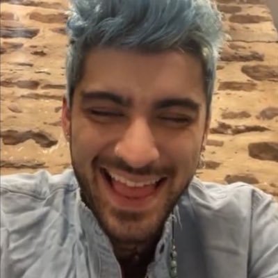 (Zayn fan account) I'll probably tweet and retweet anything about Zayn 🤷🏽♀️