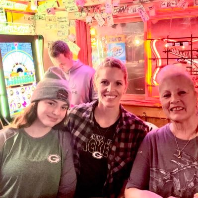 Sabrina54132971's profile picture. 