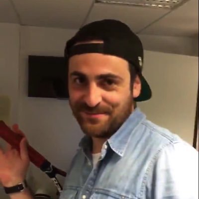 fan absolue de Camille Combal et de Cyril Hanouna #VirginTonic #DALS #MarkSinger #QVGDM
