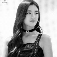 J ≷ (@i_itzyyy) 's Twitter Profile