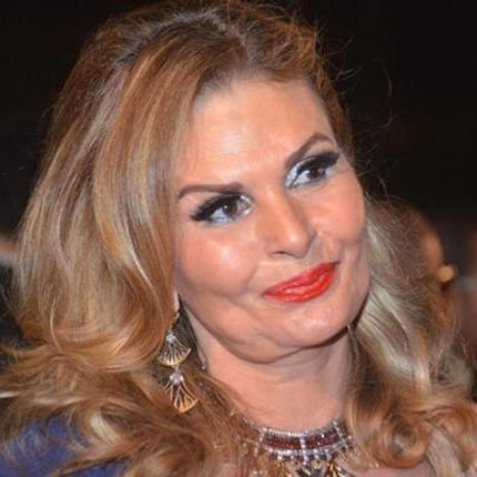 إنا سُلالة ورد بهيئة بشر 💛
بنتا ل ماما يسرا@youssra