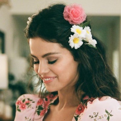 your #1 fan account for the latest selena media