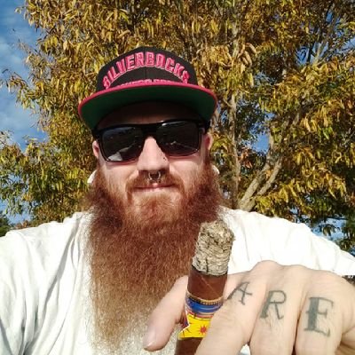 suti1986's profile picture. half 🇨🇭 half 🇺🇲 , SC living, Bearded Villains, Roaring Riot, old account: @eldonsuteron, IG: https://t.co/p0DlDEuBYY