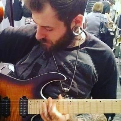 ShaneKe77172610's profile picture. Father, Husband, proud American conservative. I love my country and constitution. I will fight to protect them! #AmericaFirst #MAGA2020 #AllLivesMatter