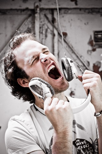 Esvio's profile picture. 👷‍♂️👨‍💻💻 Construction 🔨❤️ House music 🎶