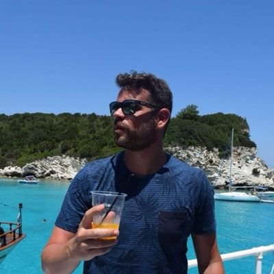 RivasIgor's profile picture. Hay magia cuando sigues luchando más allá de tu resistencia. La magia de darlo todo por un sueño que nadie más ve a parte de ti.