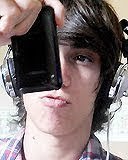 colirio da mamãe, sou feio me segue que eu te seduzo #RAWR ♥
DONO DO: @_DIVULGAMOS_