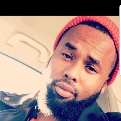 I Write Poems and other shit too.
2020 Emmys #ArsenioHallShow #Verses&Flow Booking:Prentice1906@gmail.com IG:PrenticePowell1906