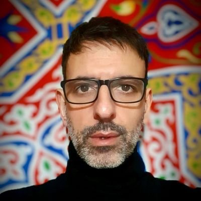 mestre i viatjant (o turista?)
fent de director a l' @escoladrassanes
català nascut a Castelló de la Plana
valencià vivint a Barcelona