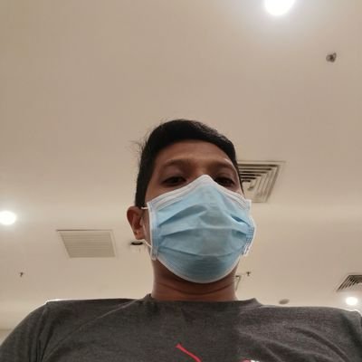 momohizham's profile picture. oh well...oh well...